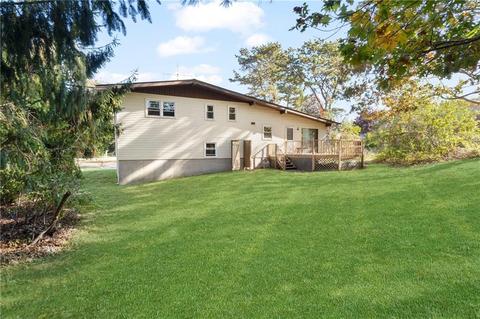 7 Urso Dr, Westerly, RI 02891 photo 3