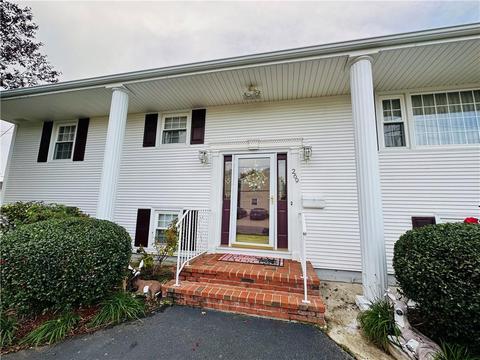 269 E View Ave, Cranston, RI 02920 photo 2
