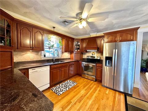 269 E View Ave, Cranston, RI 02920 photo 13