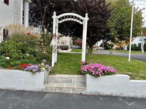 269 E View Ave, Cranston, RI 02920 photo 6