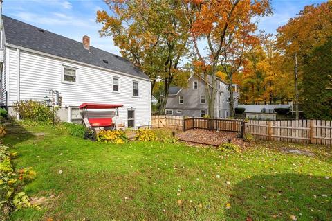 253 Carnation St, Woonsocket, RI 02895 photo 10