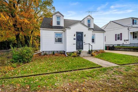 253 Carnation St, Woonsocket, RI 02895 photo 5
