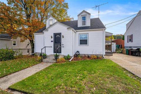 253 Carnation St, Woonsocket, RI 02895 photo 6