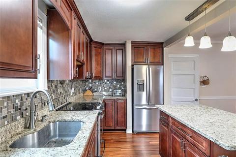 34 Mt St Charles Ave, Woonsocket, RI 02895 photo 11