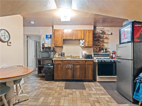 82 Appleton Ave, Pawtucket, RI 02860 photo 3