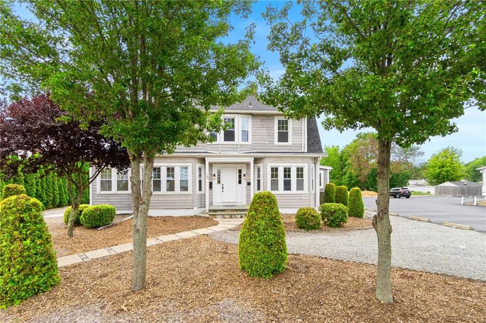 706 Fruit Hill Ave, North Providence, RI 02911 32 Photos MLS