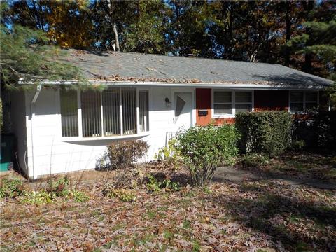 57 Blue Stone Dr, Woonsocket, RI 02895 photo 1