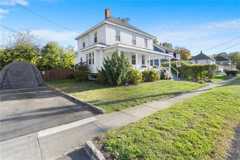 126 Beach Ave, Warwick, RI 02889 photo 4