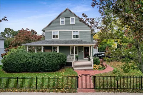 76 Bayside Ave, Warwick, RI 02888 photo 2