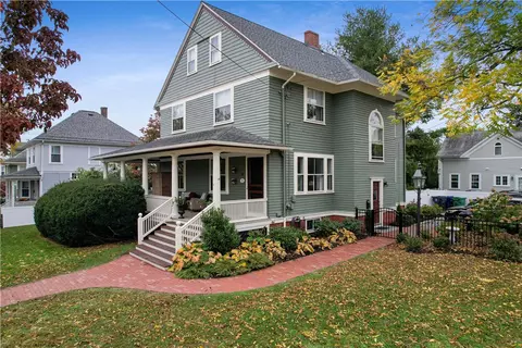 76 Bayside Ave, Warwick, RI 02888 photo 1