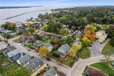 76 Bayside Ave, Warwick, RI 02888 photo 4
