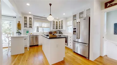76 Bayside Ave, Warwick, RI 02888 photo 17