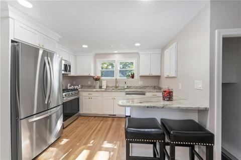79 Grotto Ave, Warwick, RI 02888 photo 20