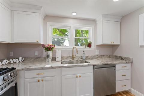 79 Grotto Ave, Warwick, RI 02888 photo 22