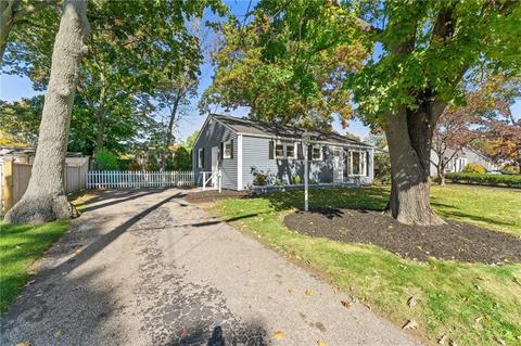 79 Grotto Ave, Warwick, RI 02888 photo 34