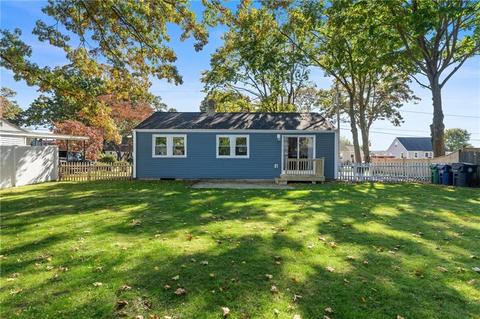 79 Grotto Ave, Warwick, RI 02888 photo 6