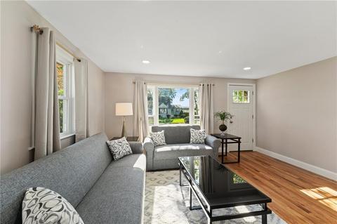 79 Grotto Ave, Warwick, RI 02888 photo 11