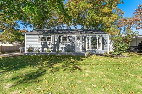 79 Grotto Ave, Warwick, RI 02888 photo 1