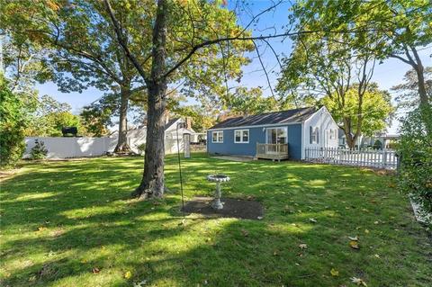 79 Grotto Ave, Warwick, RI 02888 photo 5