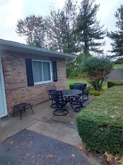 42 Fox Ridge Cres, Warwick, RI 02886 photo 2