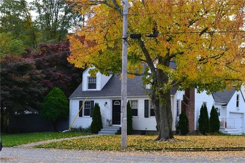 97 Keystone Dr, Warwick, RI 02889 photo 1