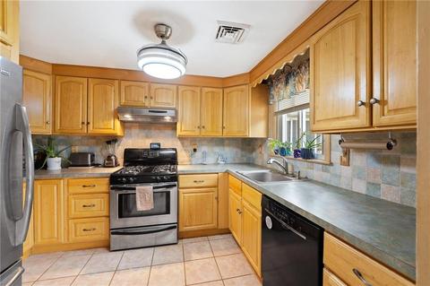 1 Chambly Ave, Warwick, RI 02886 photo 15