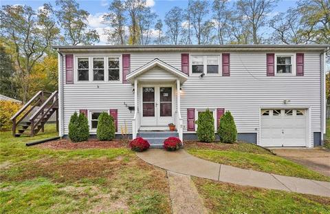 132 Lockhaven Rd, Warwick, RI 02889 photo 2