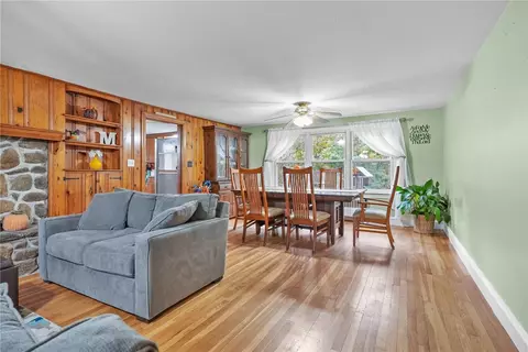 16 Edgewood Rd, Glocester, RI 02814 photo 13