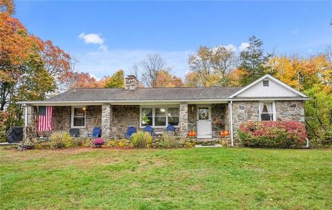 16 Edgewood Rd, Glocester, RI 02814 photo 1