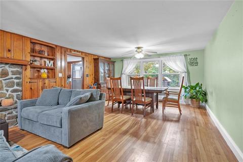 16 Edgewood Rd, Glocester, RI 02814 photo 13