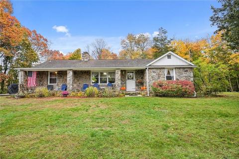 16 Edgewood Rd, Glocester, RI 02814 photo 2