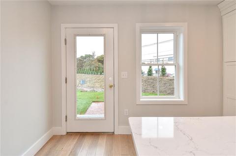 101 Graystone St, Warwick, RI 02886 photo 11