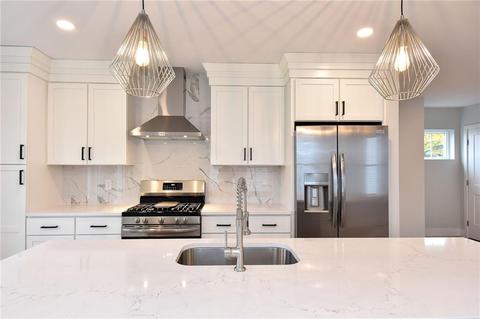 101 Graystone St, Warwick, RI 02886 photo 4
