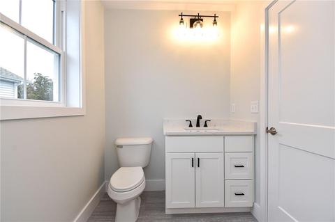101 Graystone St, Warwick, RI 02886 photo 27