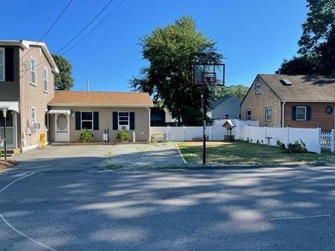 58 Pinehurst Ave, Warwick, RI 02889 photo 2