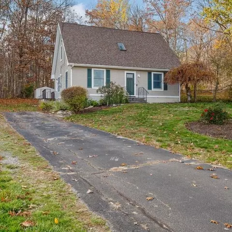 121 Miles Ave, Woonsocket, RI 02895 photo 9