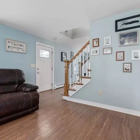 121 Miles Ave, Woonsocket, RI 02895 photo 11