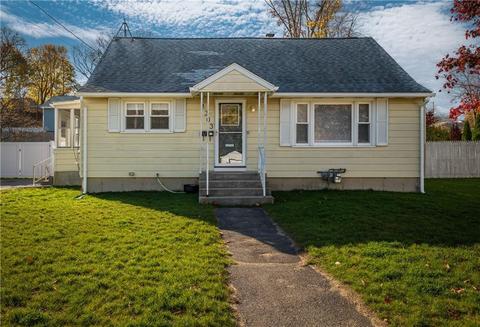 1303 Manville Rd, Woonsocket, RI 02895 photo 1
