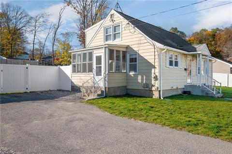 1303 Manville Rd, Woonsocket, RI 02895 photo 33
