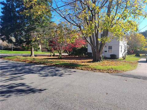 16 Edgewood Ave, Westerly, RI 02891 photo 2