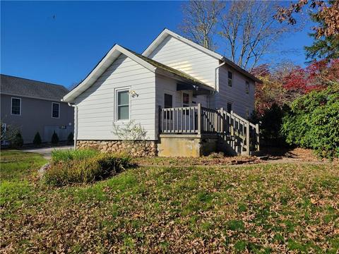 16 Edgewood Ave, Westerly, RI 02891 photo 5