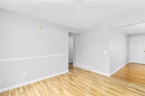 139 Beverly Rd, East Providence, RI 02915 photo 18