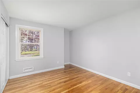 139 Beverly Rd, East Providence, RI 02915 photo 25