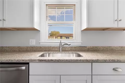139 Beverly Rd, East Providence, RI 02915 photo 13