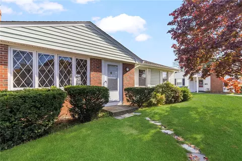 139 Beverly Rd, East Providence, RI 02915 photo 1