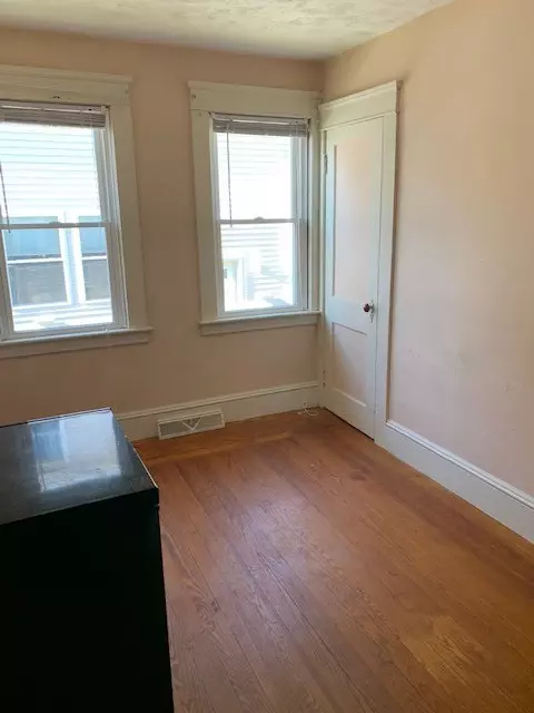 369 Maple Ave, Barrington, RI 02806 photo 11