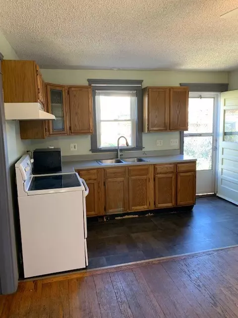 369 Maple Ave, Barrington, RI 02806 photo 14