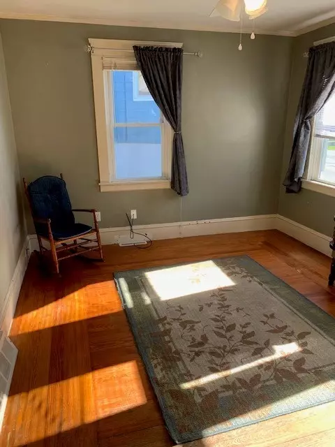 369 Maple Ave, Barrington, RI 02806 photo 4