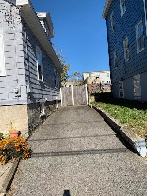 369 Maple Ave, Barrington, RI 02806 photo 25