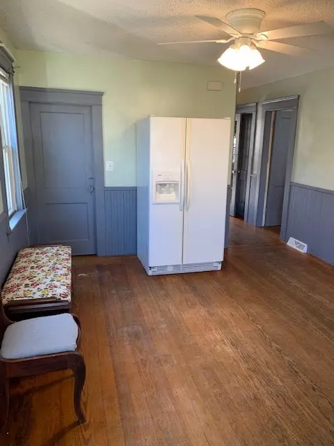 369 Maple Ave, Barrington, RI 02806 photo 3